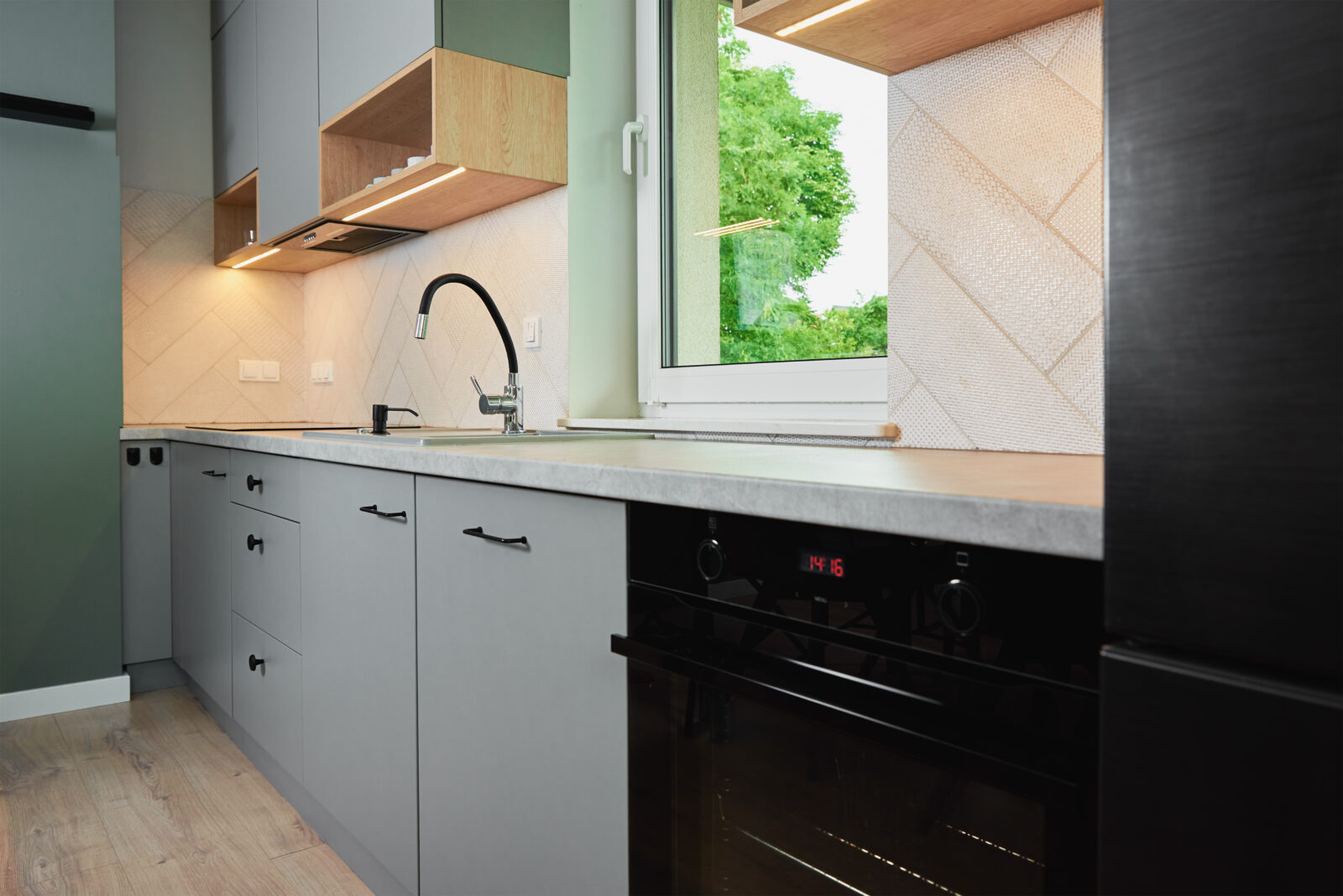 Contemporary kitchen with two-tone cabinetry
